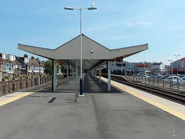 Steel Frame Island Platform Canopy
