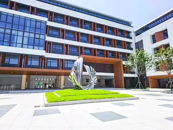 Lux Steel Structure School