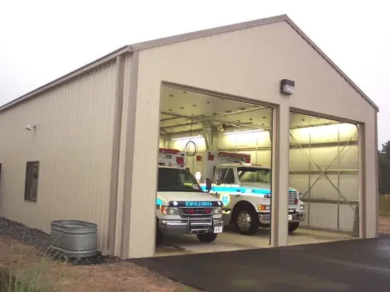 Ferro Frame Ambulance Garage Aedificium